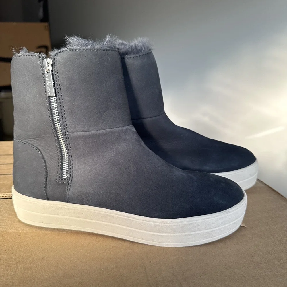 J/Slides NY Blue‎ Suede Side Zip High Top Sneakers Women's 9 Faux Fur Lined